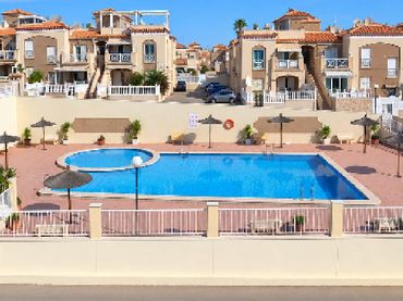 Duplex avec piscine à vendre à Nueva Torrevieja - Aguas Nuevas