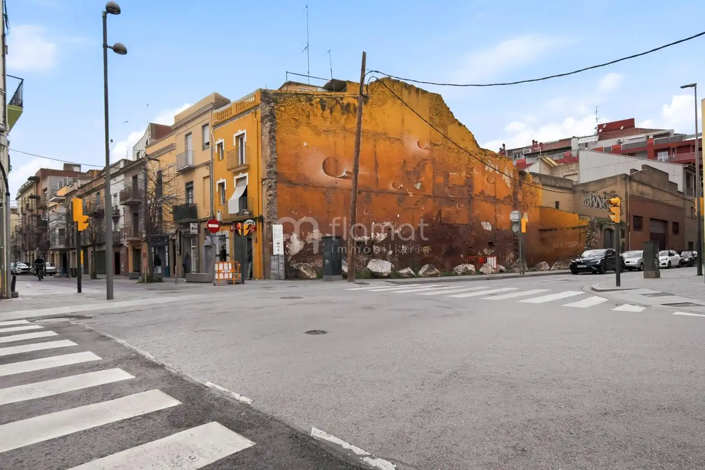 Exterior view of Houses for sale in Figueres