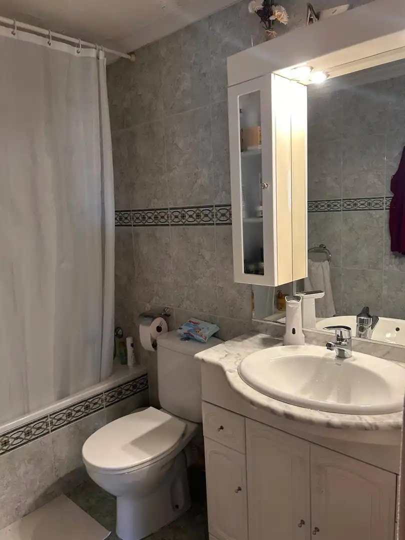 Baño de Piso en venta en Madrid con Calefacción y Terraza
