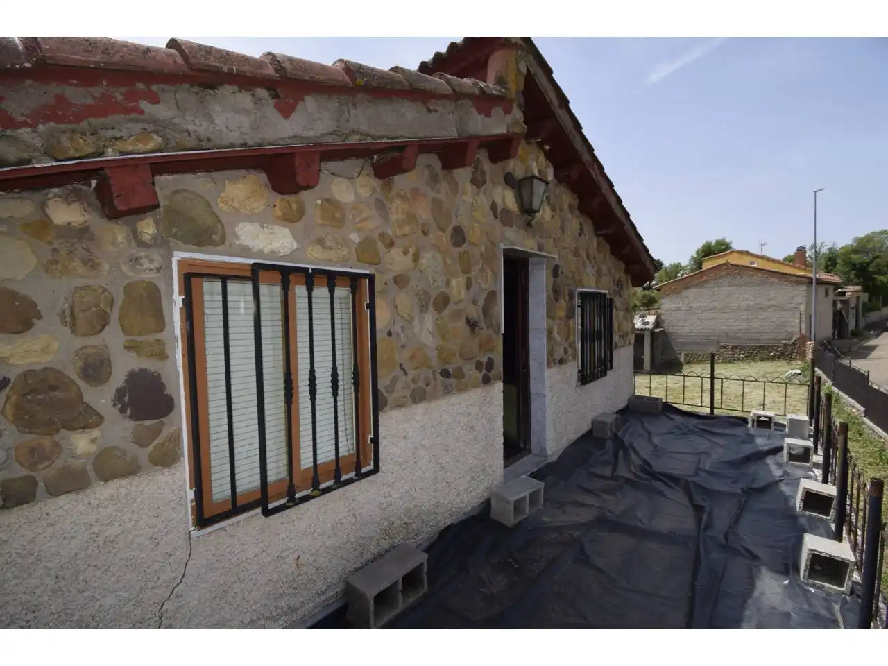 Exterior view of Houses for sale in Cuadros  with Private garden and Parquet flooring