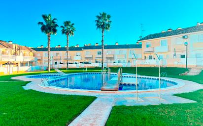 Piscina de Apartament en venda en Orihuela amb Terrassa i Piscina comunitària