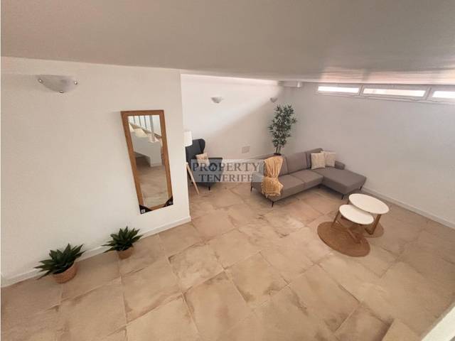 Casa-chalet en Alquiler en Arico