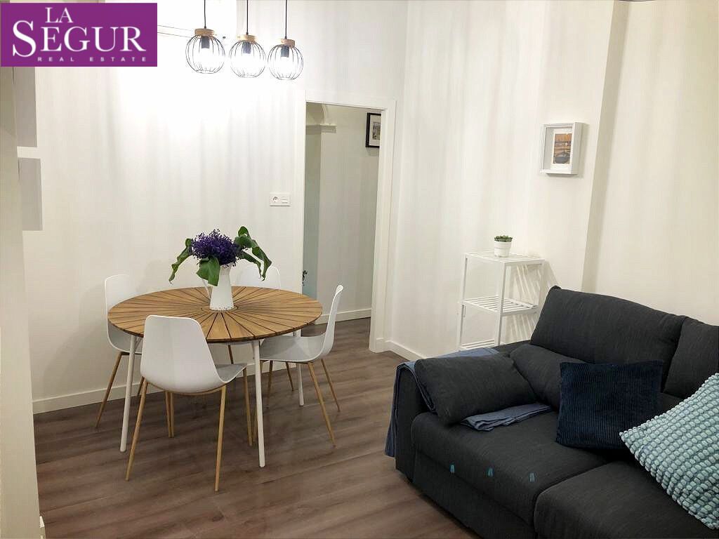 Living room of Flat for sale in  Cádiz Capital  with Air Conditioner