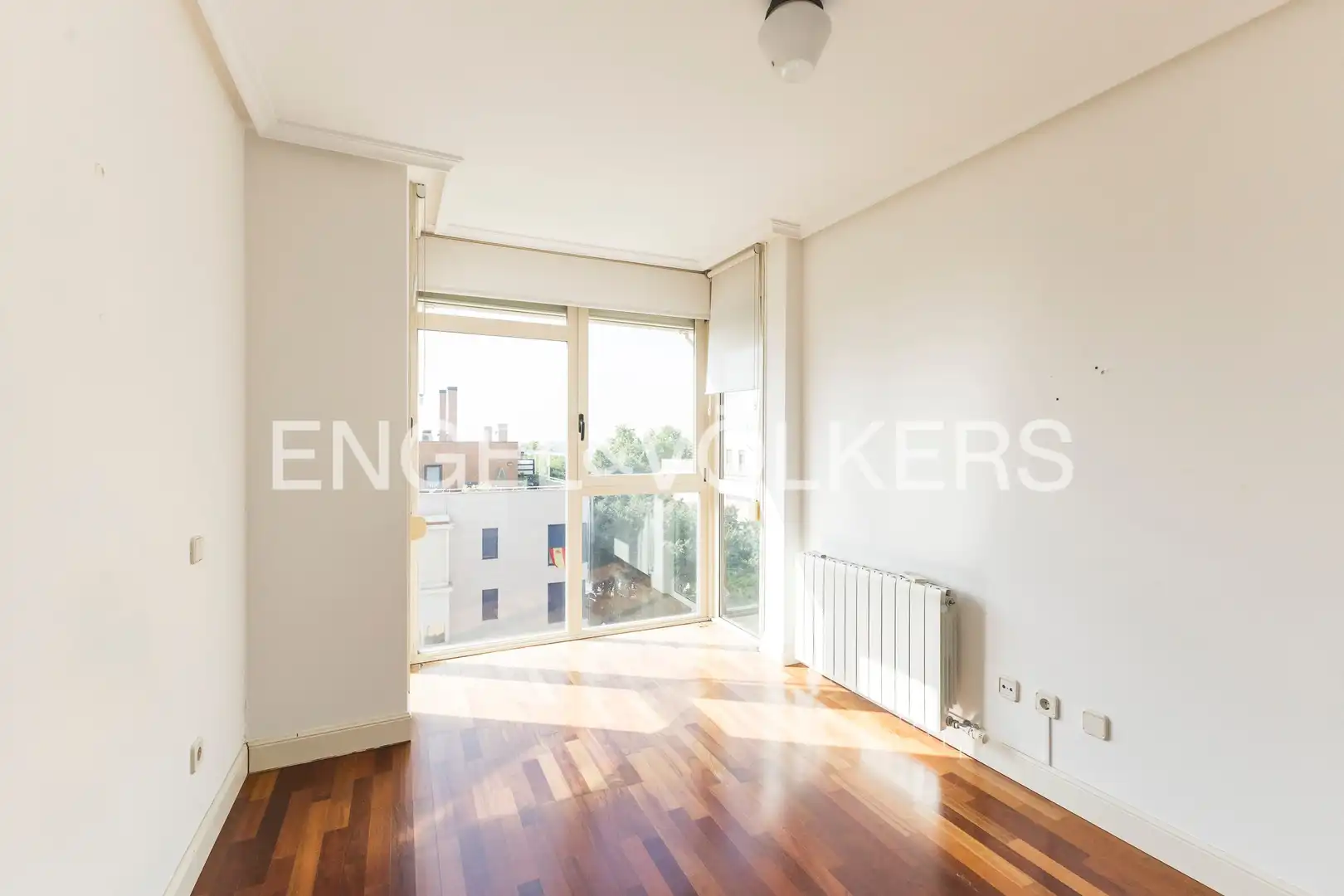Balcony of Flat for sale in Madrid  with Air Conditioner, Heating and Swimming Pool
