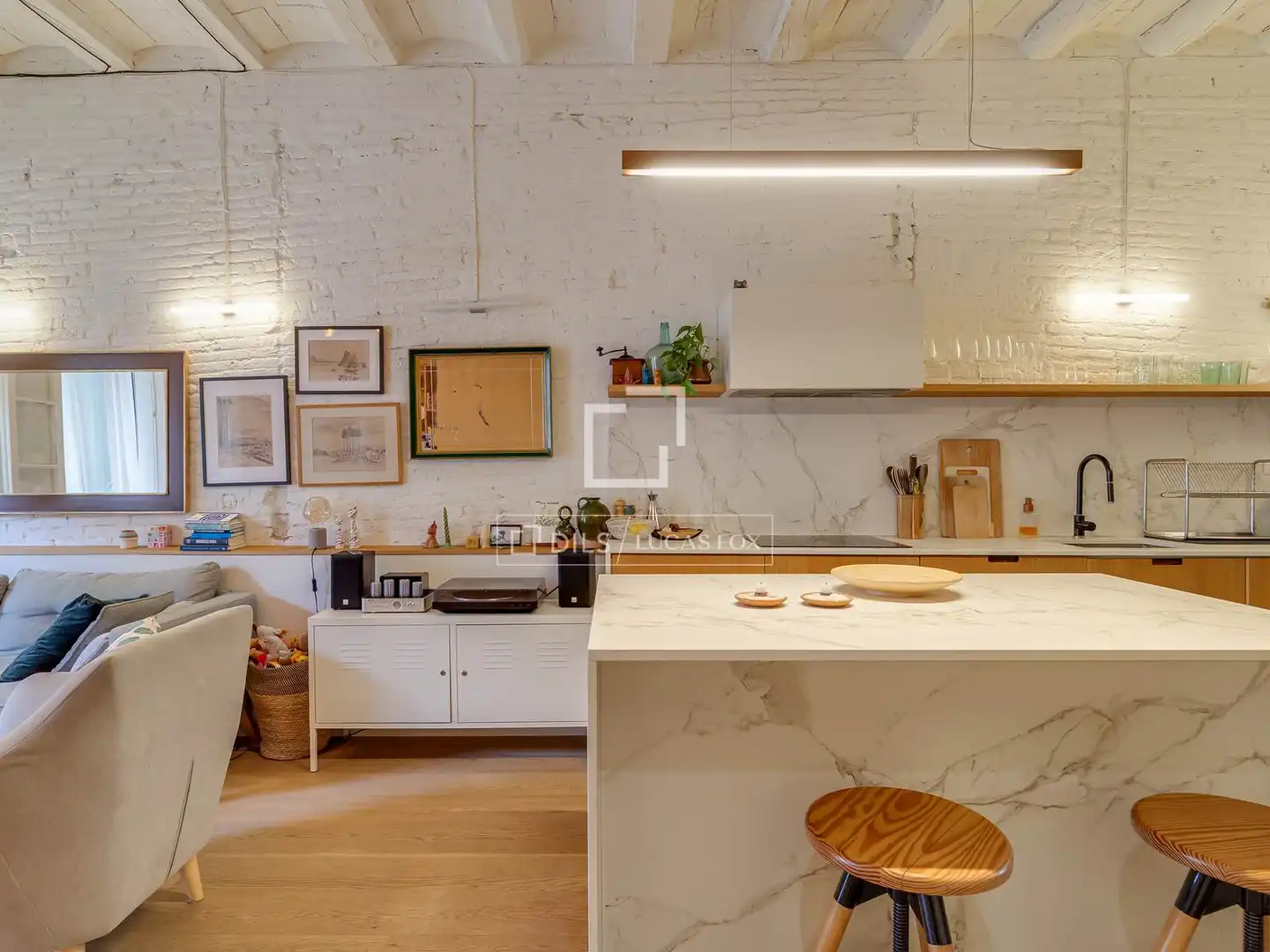 Küche von Wohnung zum Verkauf in Barcelona mit Klimaanlage, Heizung und Parkett