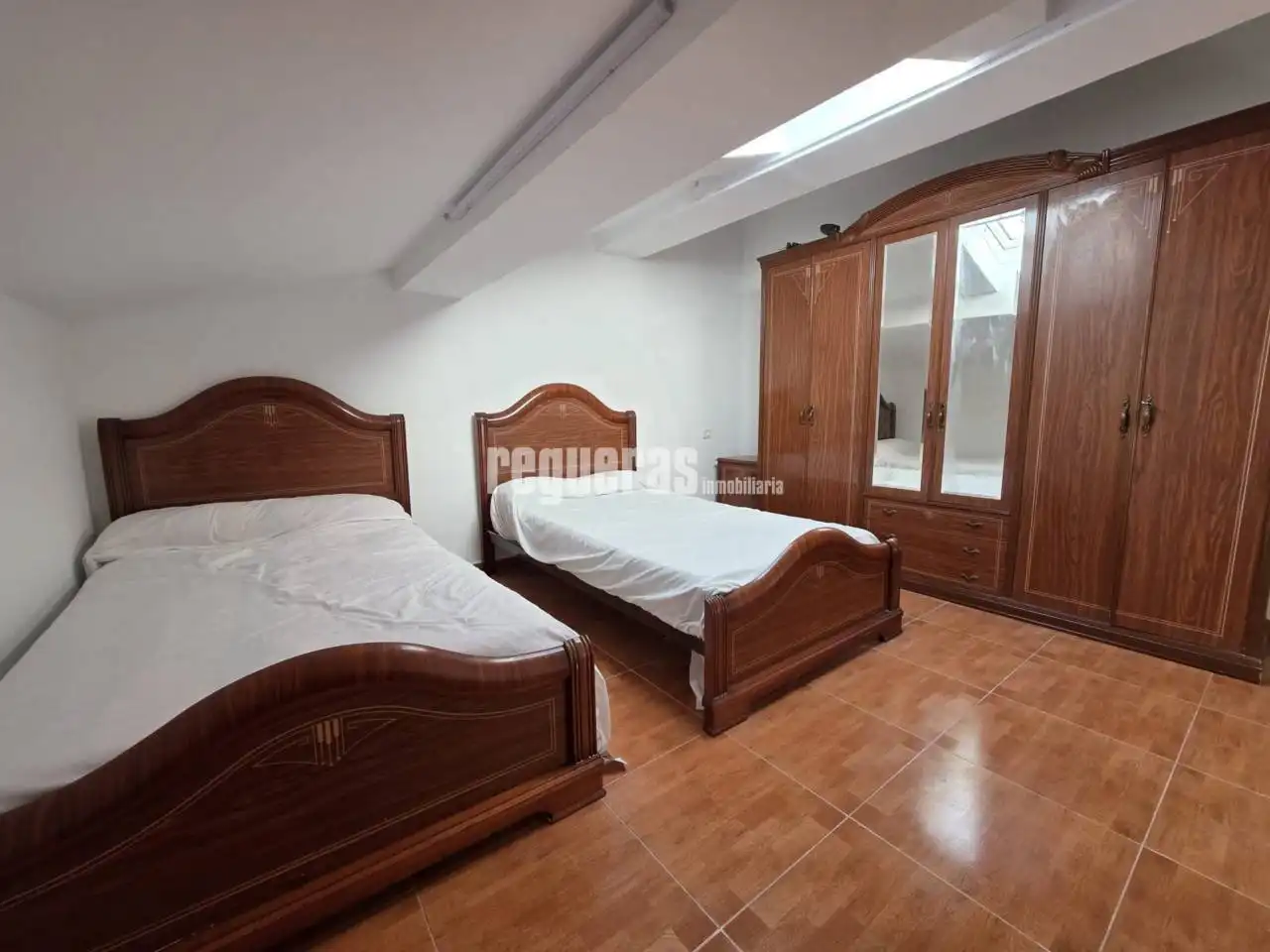 Habitación de Casa o chalet en venta en Avilés con Calefacción, Jardín privado y Amueblado