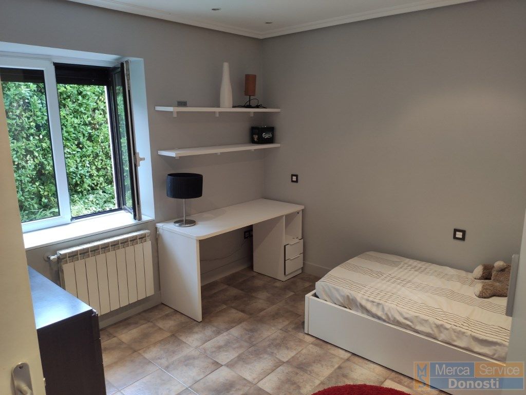Schlafzimmer von Wohnung zum verkauf in Irura