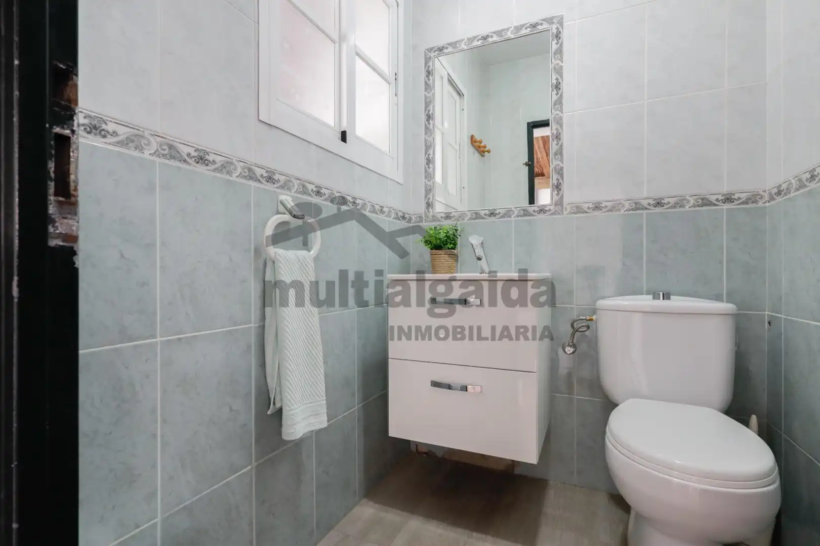 Bany de Casa o xalet en venda en Sanlúcar de Barrameda amb Jardí privat, Terrassa i Traster