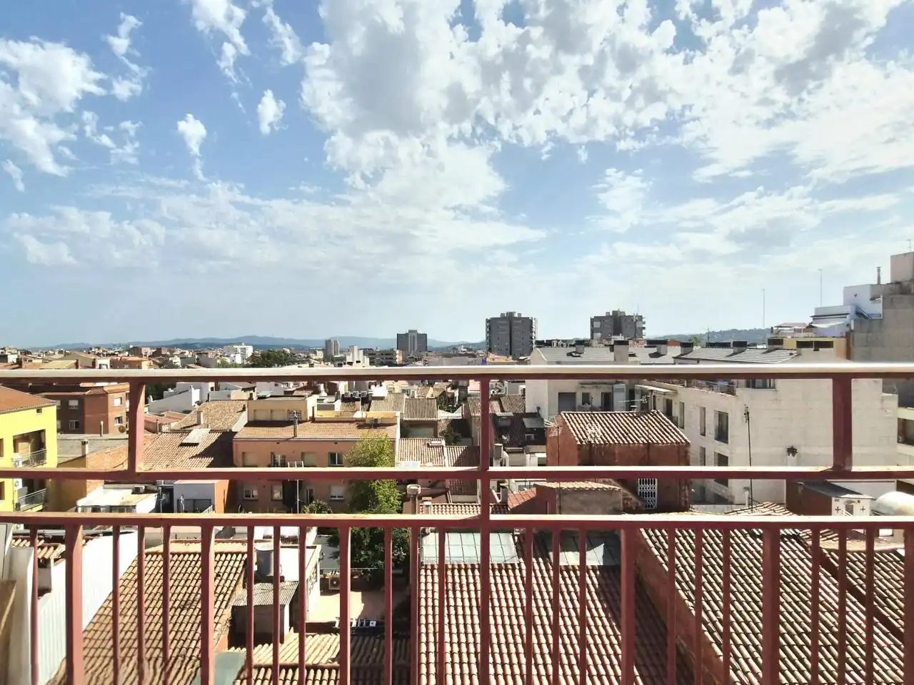 Vista exterior de Àtic en venda en Terrassa amb Parquet, Terrassa i Balcó