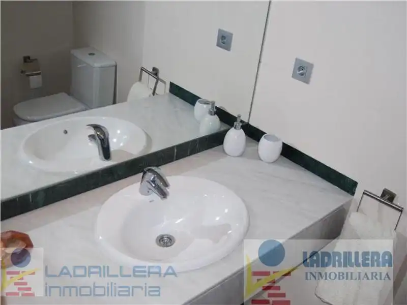 Dormitori de Casa adosada de lloguer en Conil de la Frontera amb Aire condicionat, Traster i Moblat
