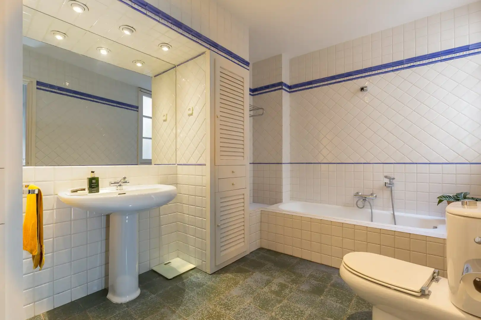 Baño de Piso en venta en Barcelona con Calefacción, Amueblado y Balcón