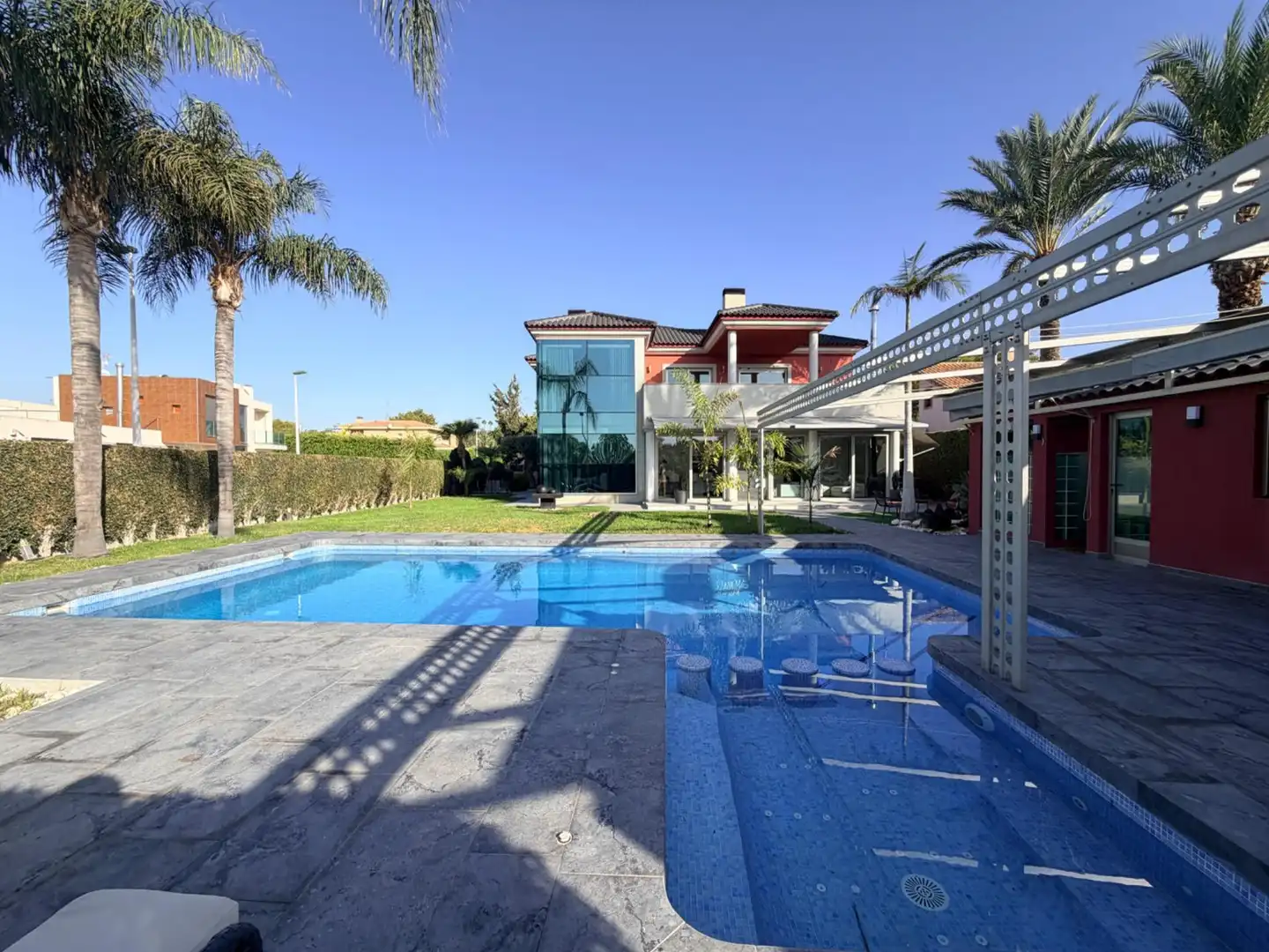 Piscina de Casa o chalet de alquiler en Elche / Elx con Aire acondicionado, Calefacción y Jardín privado