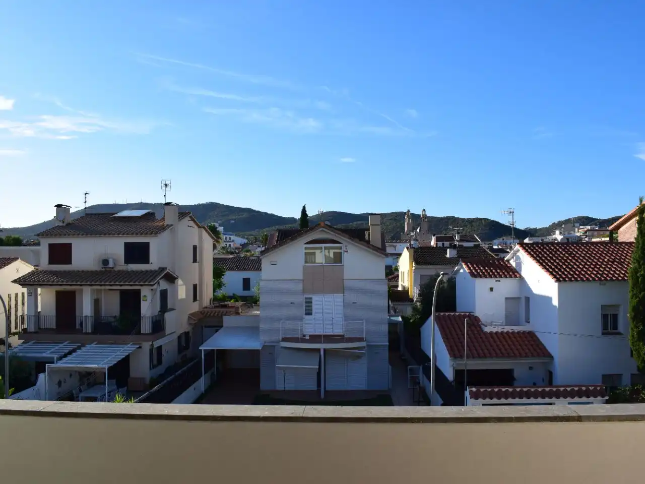 Exterior view of Houses for sale in Sant Pere de Ribes  with Air Conditioner, Terrace and Balcony