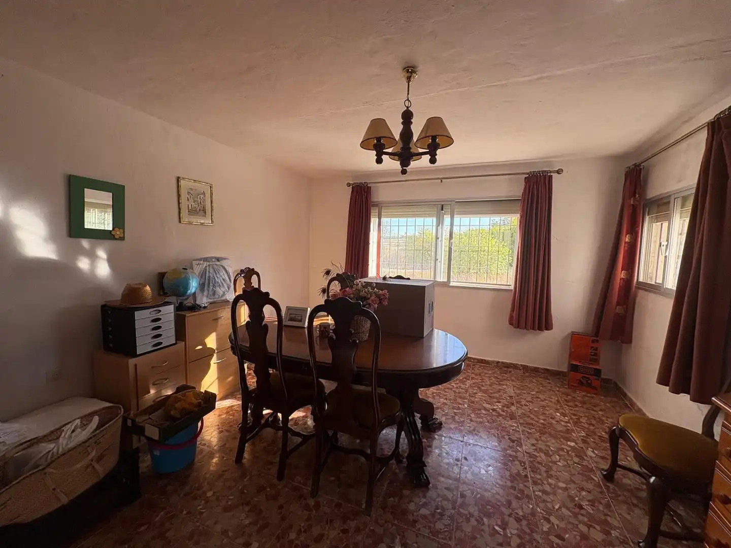 Menjador de Casa o xalet en venda en Chiclana de la Frontera amb Aire condicionat, Jardí privat i Piscina