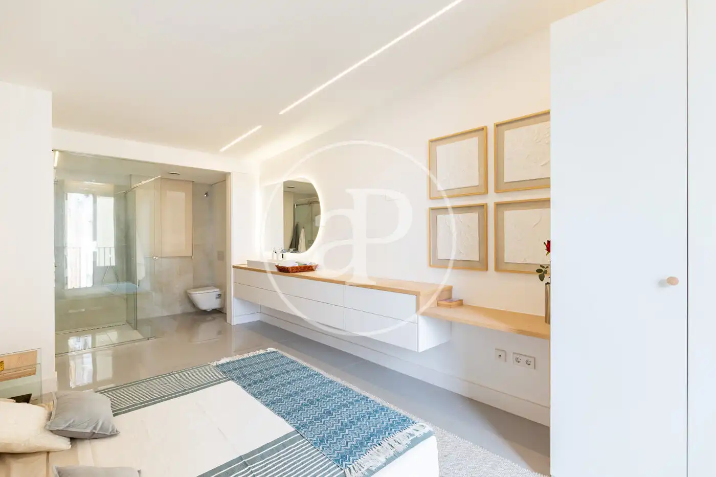 Bathroom of Flat for rent in Barcelona  with Air Conditioner, Heating and Terrace