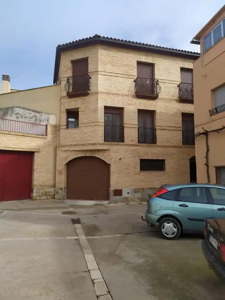 Haus mit Terrasse zum Verkauf in Alagón