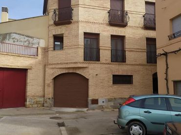 Casa amb balcó en venda a Alagón