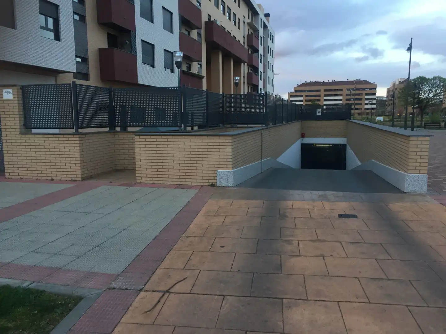 Aparcament amb ascensor en venda a Emilia Pardo Bazán, imagen 8