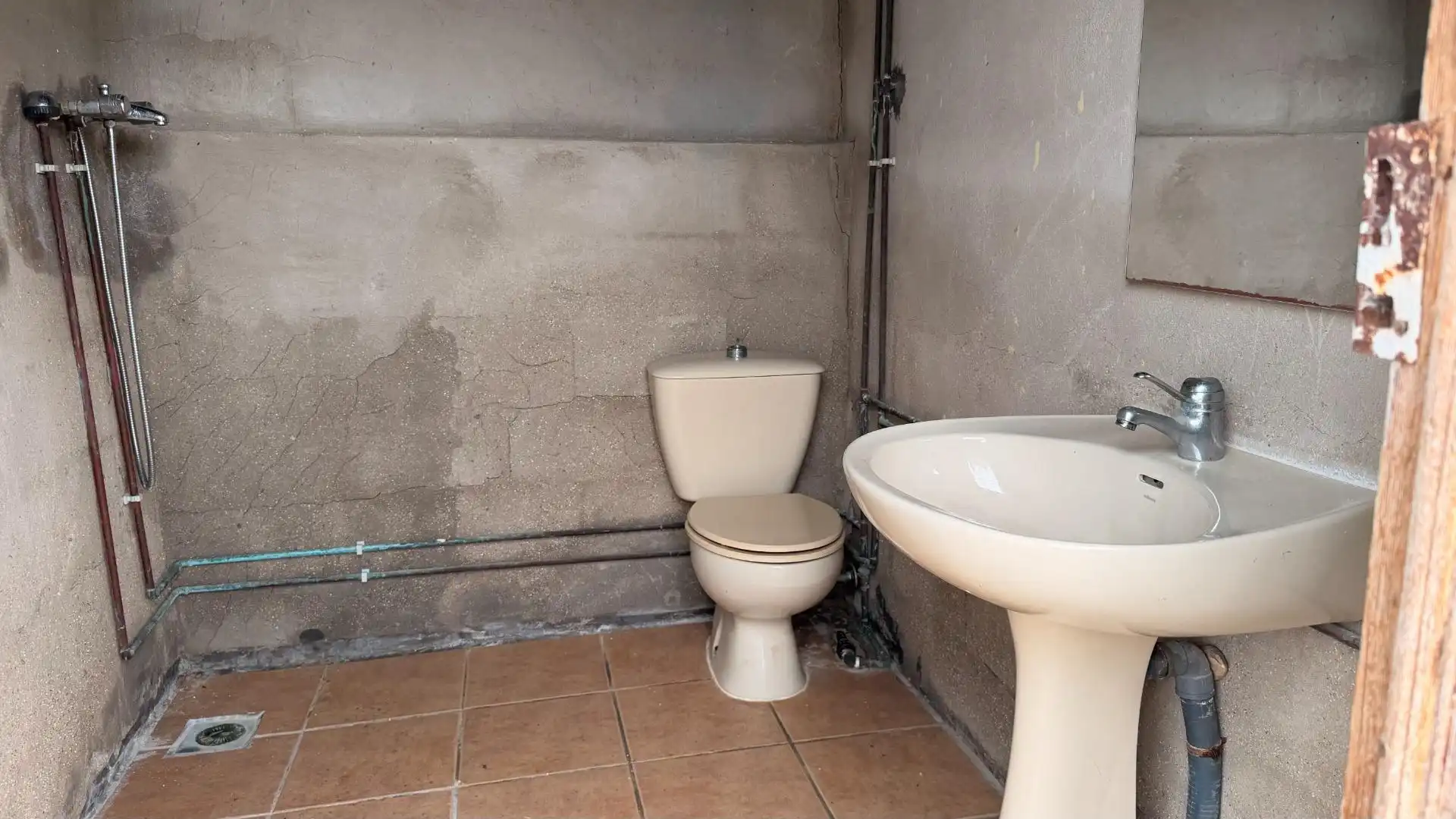 Bathroom of Houses for sale in Elche / Elx  with Heating, Private garden and Storage room