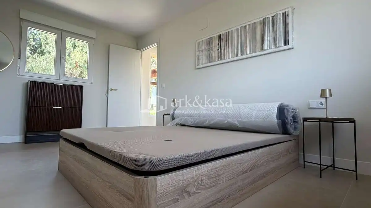 Habitación de Casa o chalet de alquiler en Sagunto / Sagunt con Aire acondicionado, Jardín privado y Terraza