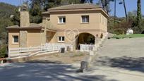 Vista exterior de Casa o xalet en venda en Vallirana amb Calefacció, Jardí privat i Terrassa