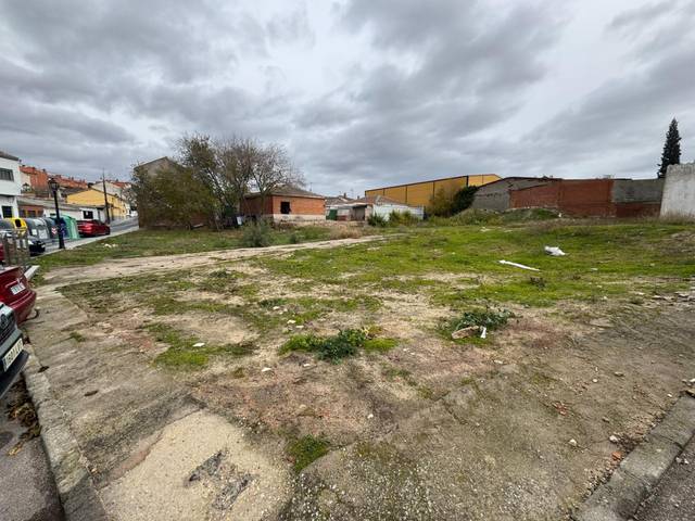Terreno residencial en Venta en Calle de Fuente Grande en Villamanta