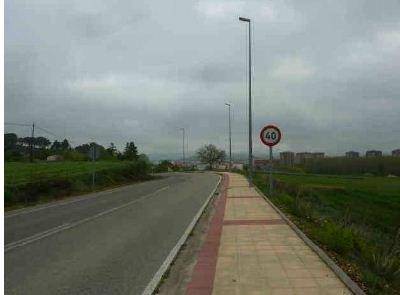 Terreno residencial en Venta en Sue-d (r-7) "ctra. De Tirgo", S/N en Crucero - Aquende