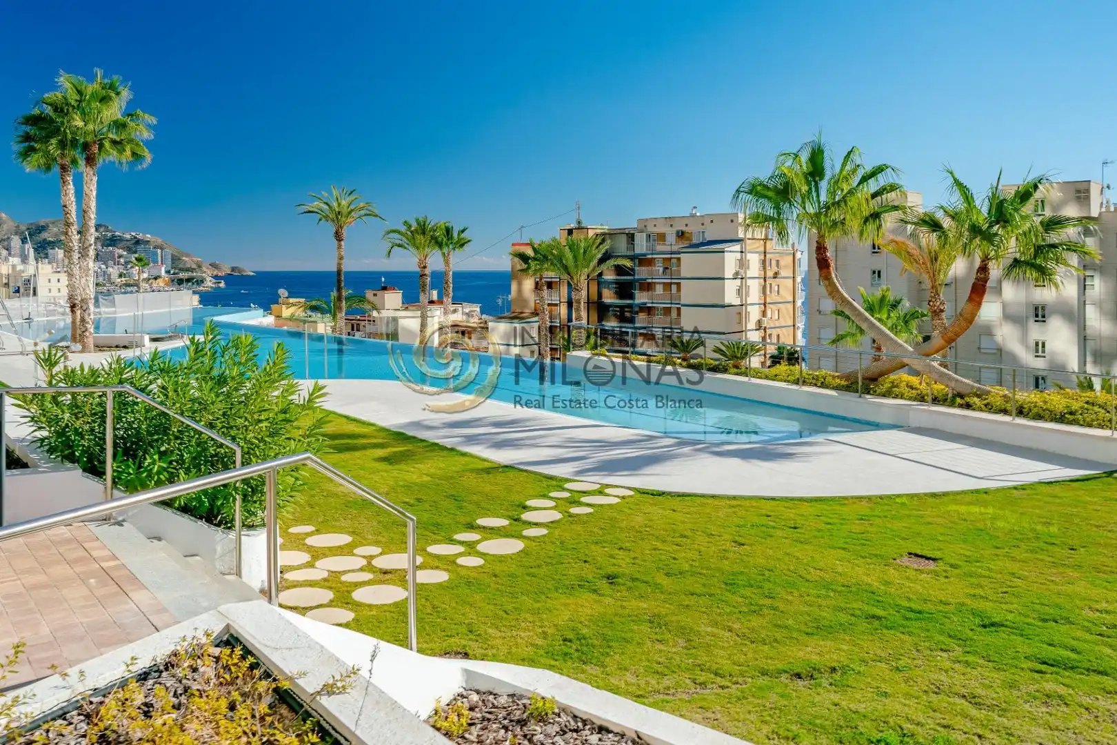 Piscina de Apartament en venda en Benidorm amb Aire condicionat, Terrassa i Traster
