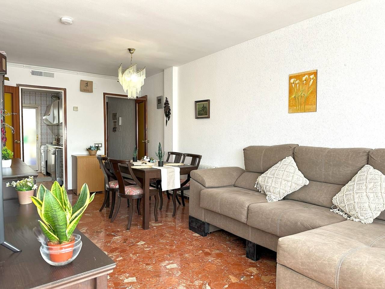 Sala d'estar de Pis en venda en La Llagosta amb Calefacció, Moblat i Balcó