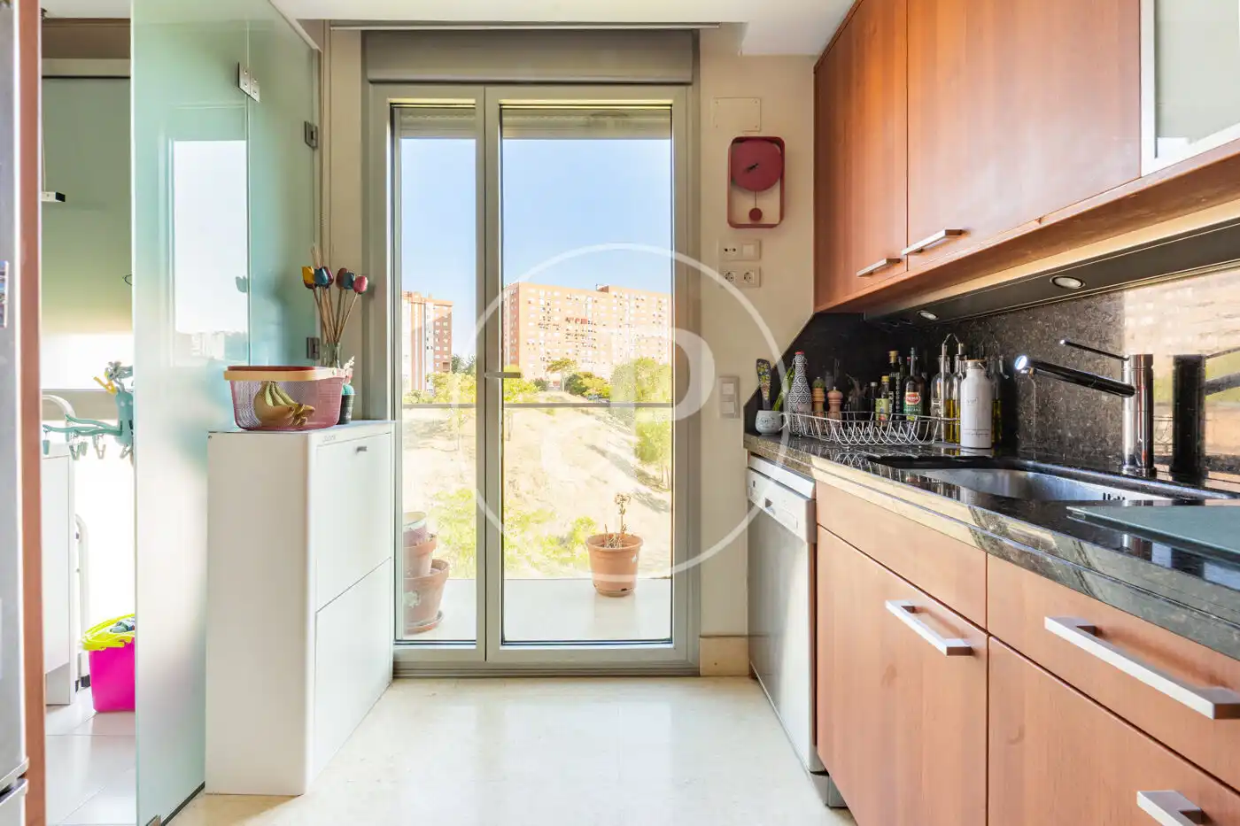 Piso con terraza en venta en C. de Buitrago del Lozoya, imagen 10