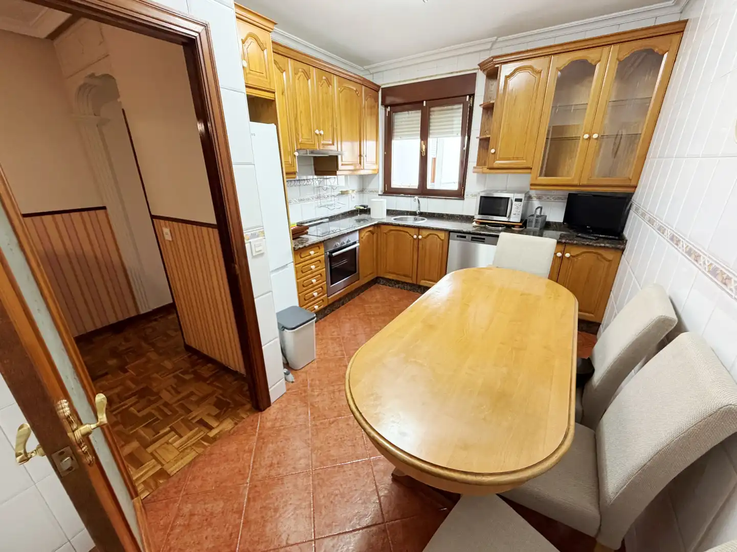 Kitchen of Flat for rent in Avilés  with Heating