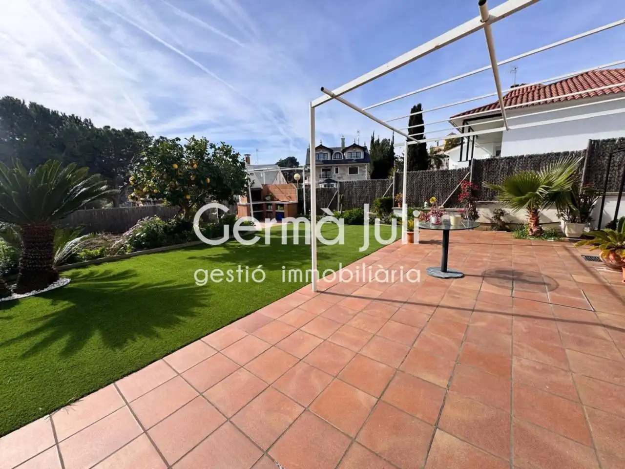 Exterior view of Houses for sale in Badalona  with Heating, Private garden and Terrace