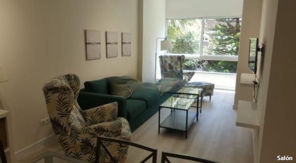Living room of Flat to rent in  Sevilla Capital  with Air Conditioner and Furnished