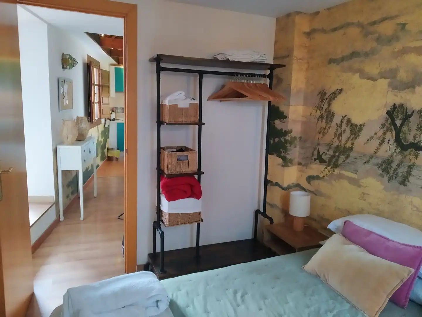 Schlafzimmer von Dachboden zur Miete in Málaga mit Klimaanlage, Terrasse und Möbliert