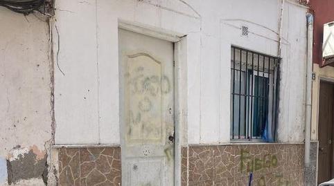 Foto 4 de Casa adosada en venda a Calle Roquetas , 11, La Chanca - Pescadería,  Almería Capital