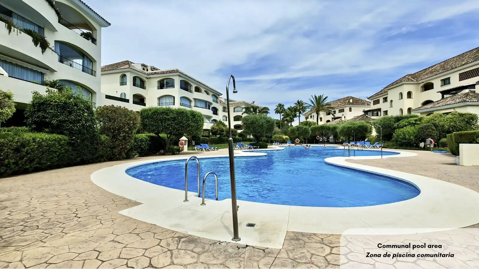 Apartamento con piscina en venta en Alameda de Levante 6