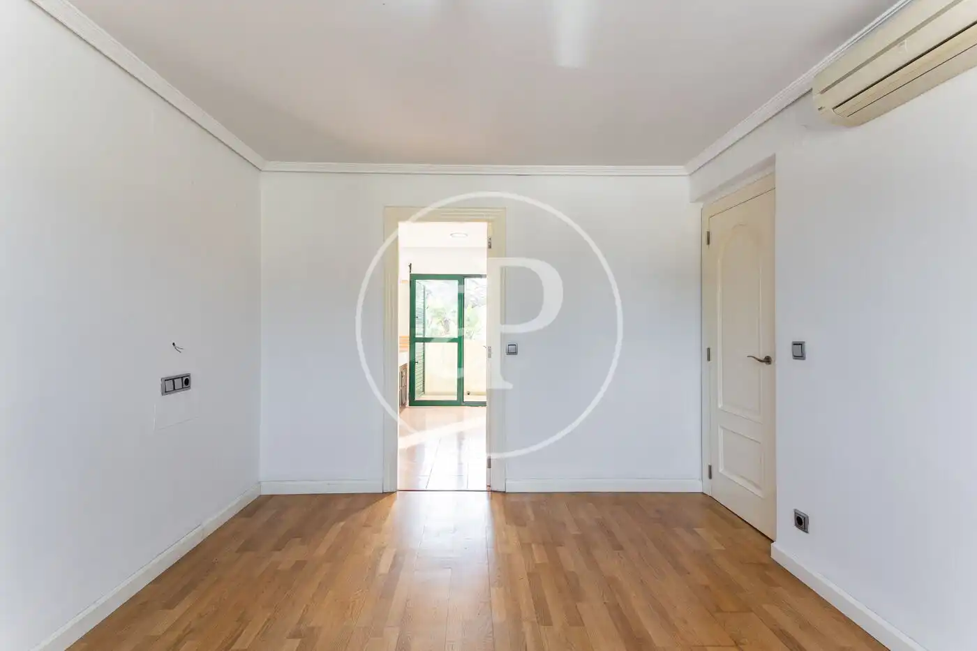 Casa adosada en venta en La Cañada