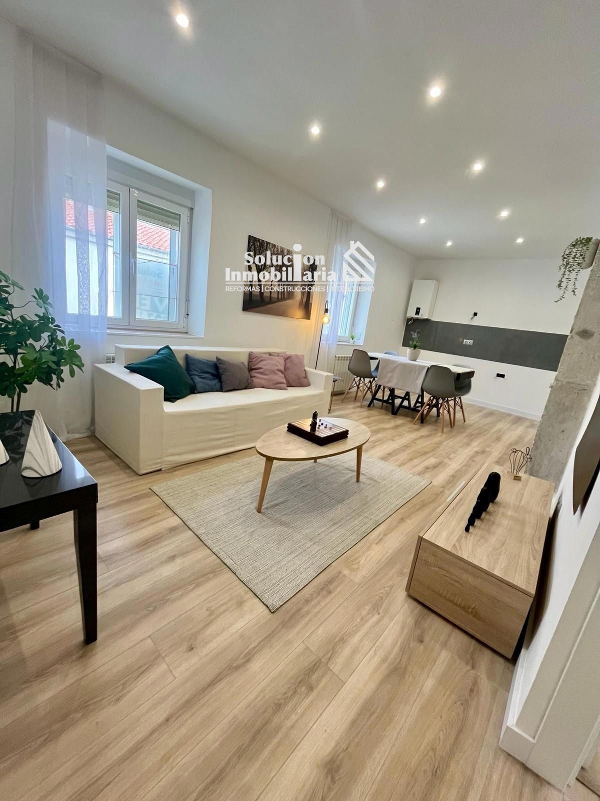 Exterior view of Flat for sale in Salamanca Capital  with Air Conditioner and Heating