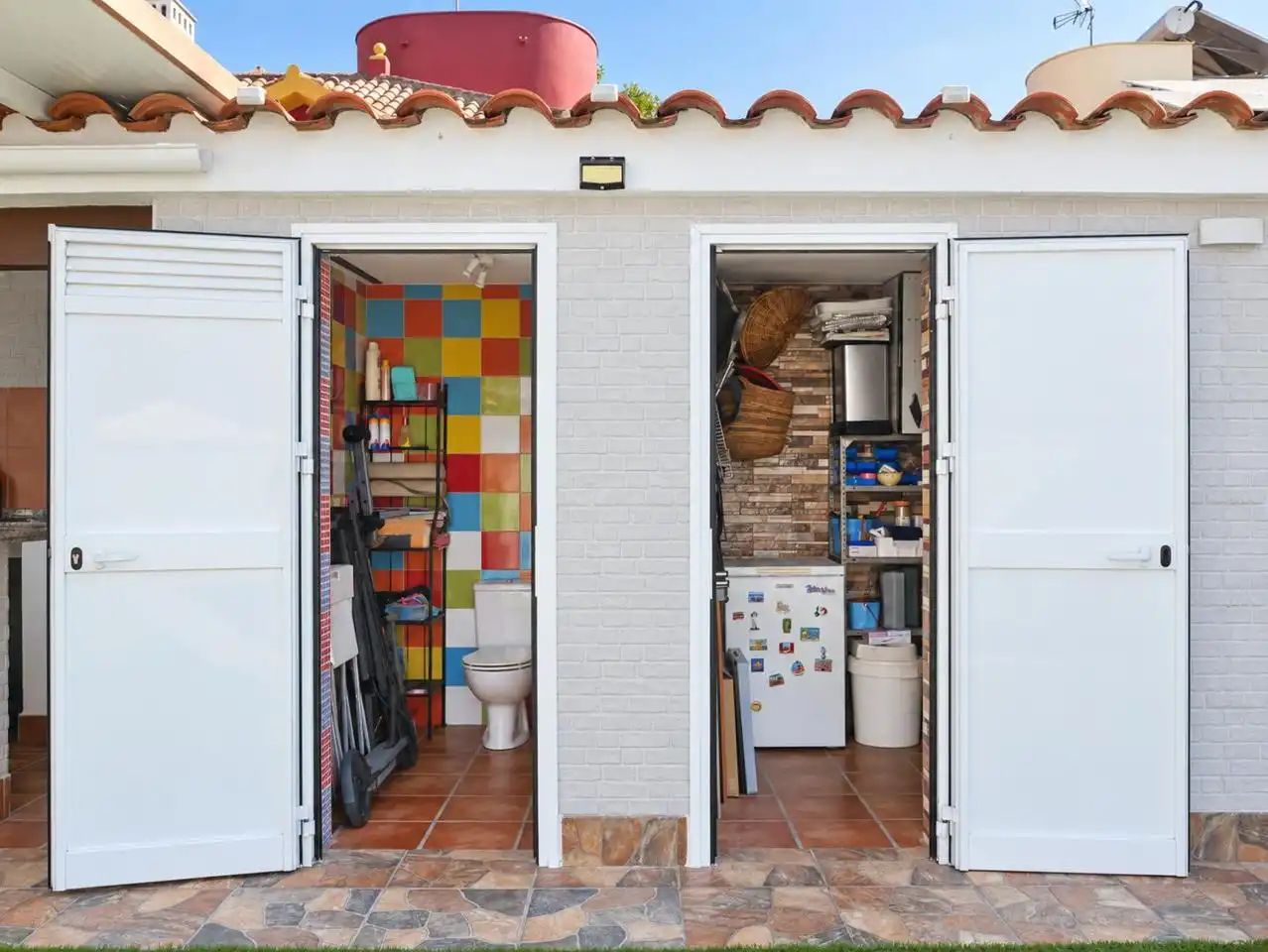 Casa adosada en venda en Bormujos amb Aire condicionat, Jardí privat i Terrassa