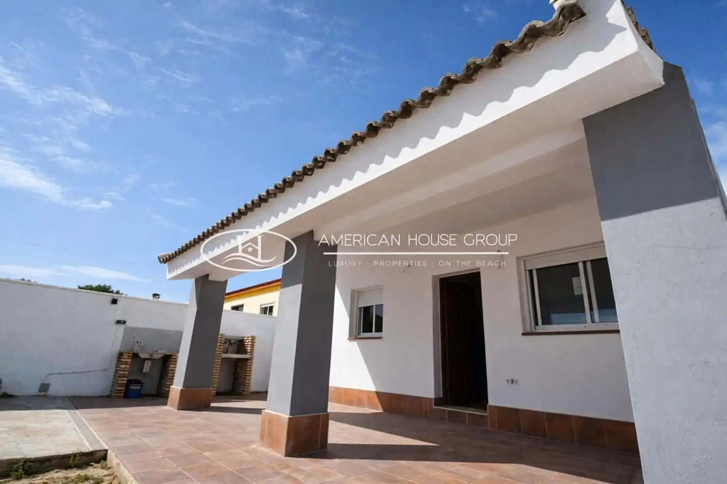 Exterior view of Houses for sale in Chiclana de la Frontera  with Private garden