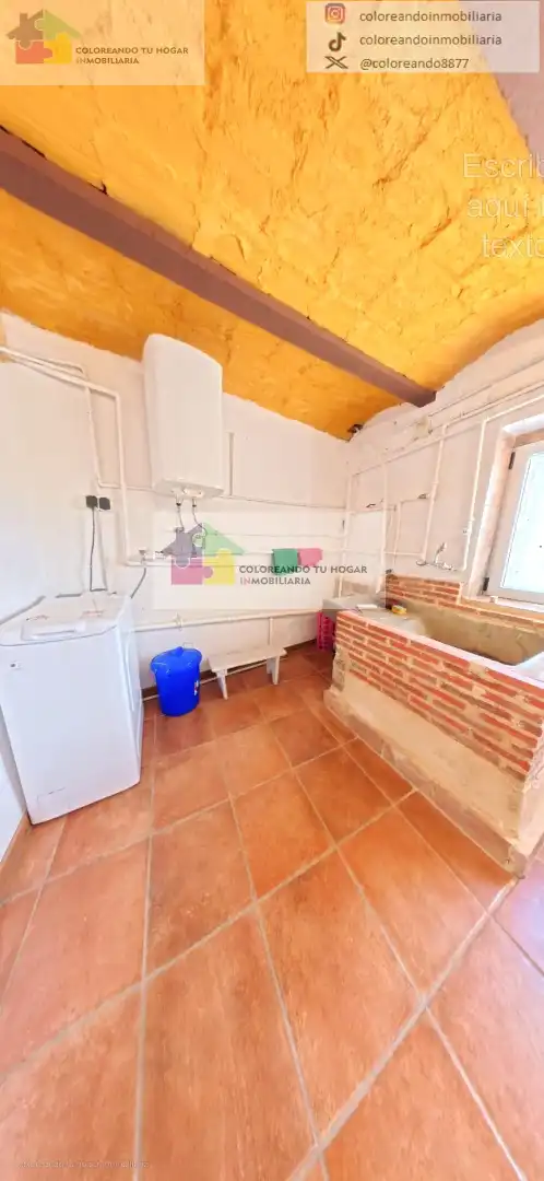 Casa o xalet en venda en La Pola de Gordón  amb Calefacció, Jardí privat i Parquet