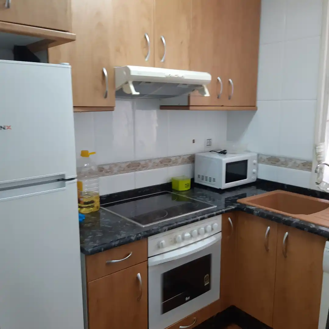 Cocina de Apartamento de alquiler en Teruel con Calefacción, Amueblado y Lavadora