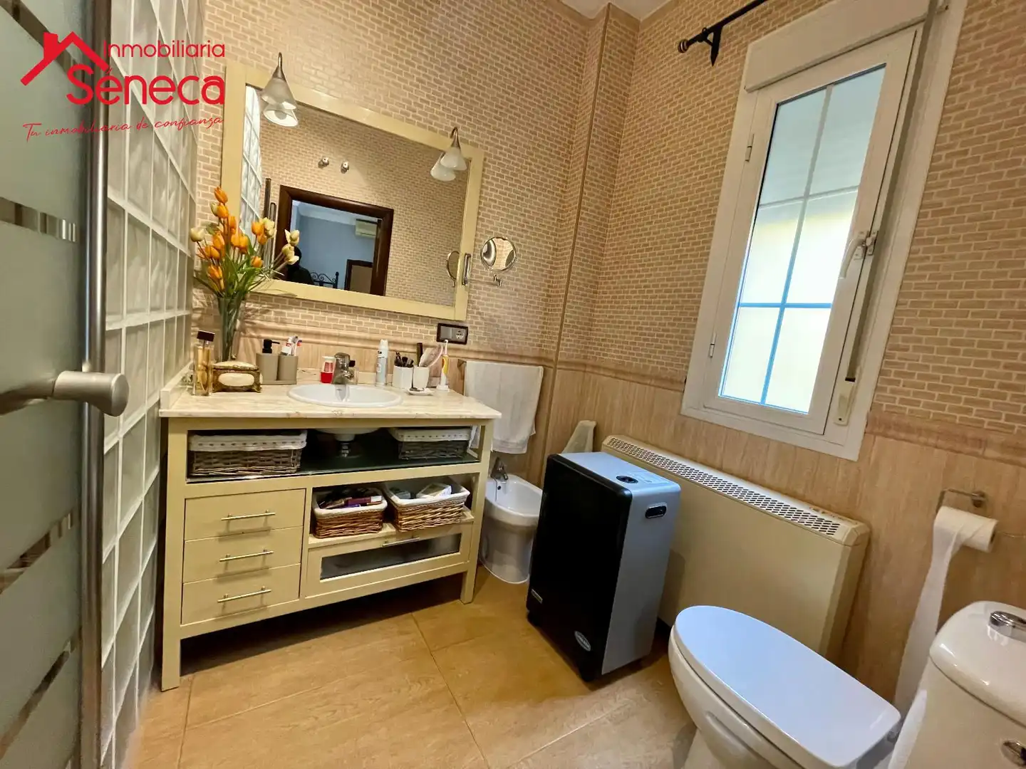 Bathroom of Flat for sale in La Victoria  with Air Conditioner, Heating and Terrace