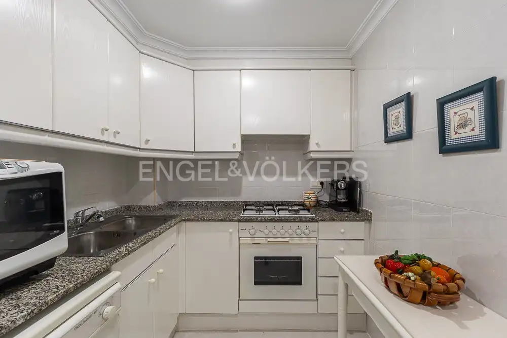 Küche von Wohnung zum Verkauf in Valencia mit Heizung, Privatgarten und Terrasse