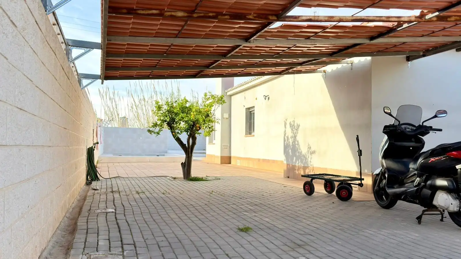 Exterior view of Houses for sale in El Campello  with Air Conditioner, Terrace and Swimming Pool