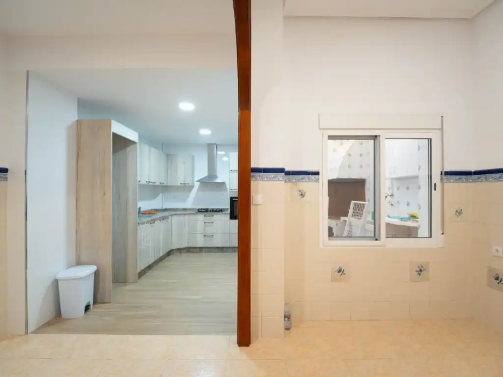 Cocina de Planta baja en venta en La Pobla de Vallbona con Aire acondicionado, Calefacción y Terraza