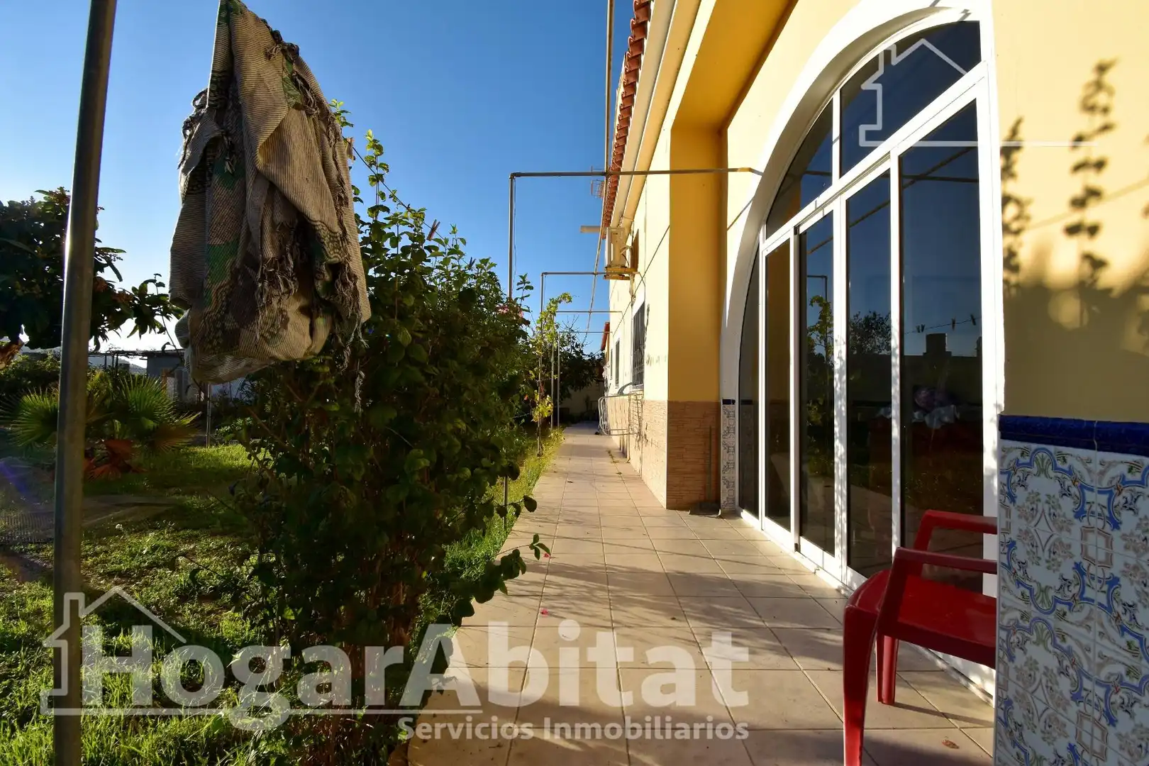 Vista exterior de Casa o chalet en venta en Oliva con Aire acondicionado, Jardín privado y Terraza