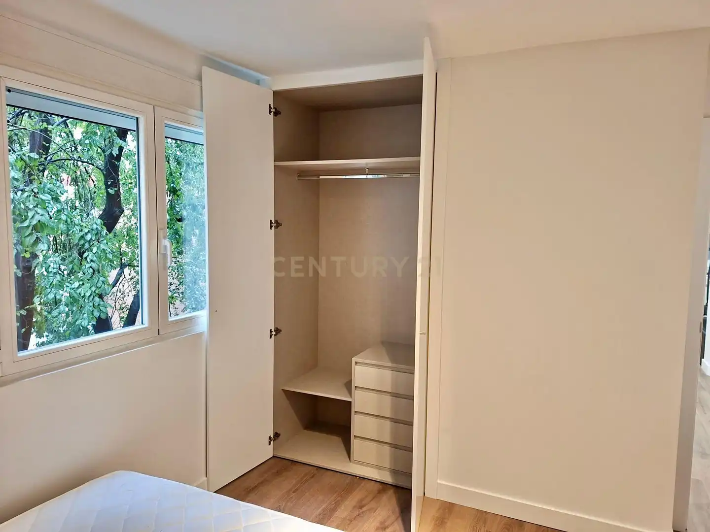 Dormitori de Apartament per a compartir en Madrid amb Aire condicionat, Forn i Rentadora
