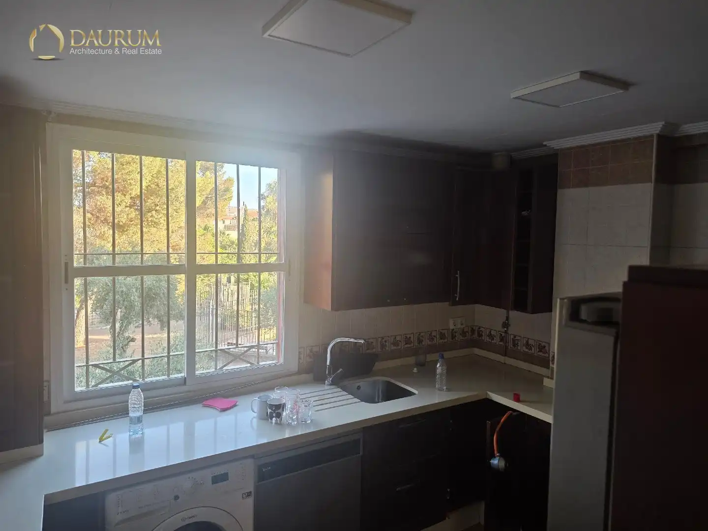 Cuina de Casa adosada en venda en Castilleja de la Cuesta amb Aire condicionat, Calefacció i Traster