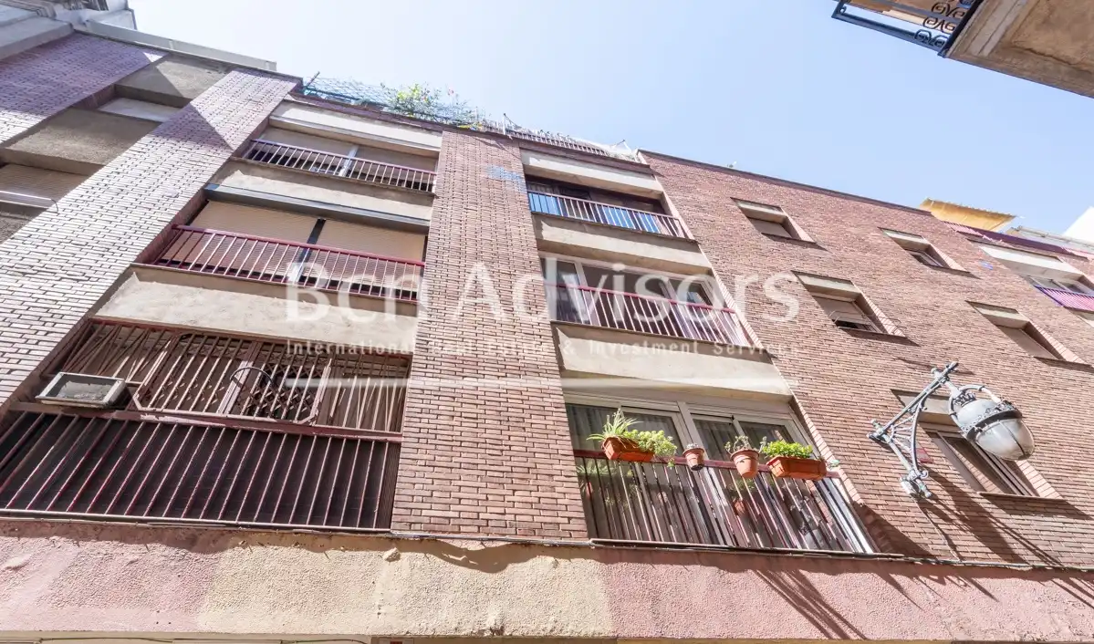 Vista exterior de Pis en venda en Barcelona amb Aire condicionat, Calefacció i Terrassa